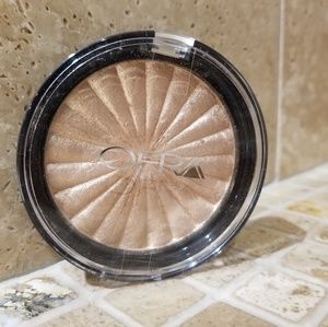 Ofra Rodeo Drive Highlighter